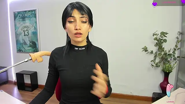 chloehanna online show from 19, 5, 2026