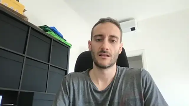 Snapshot of LukaShyGuy chatting on 9, 5, 2026 LukaShyGuy online show from 9, 5, 2026