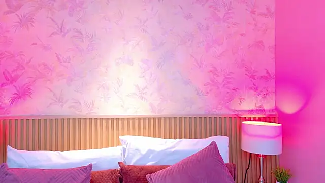 AdelineJhones online show from 17, 3, 2026