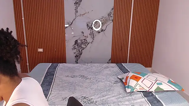 Snapshot of rosselyn_ chatting on 28, 11, 2025 rosselyn online show from 28, 11, 2025