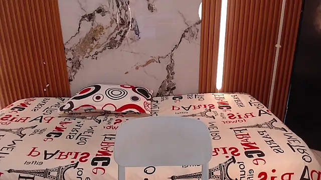 Snapshot of rosselyn_ chatting on 4, 12, 2025 rosselyn online show from 4, 12, 2025