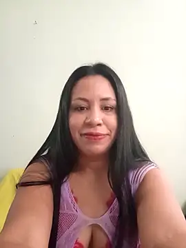 LeilaTaylor online show from 15, 12, 2025