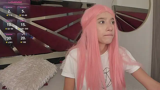 Snapshot of EmmaCarther chatting on 31, 10, 2025 EmmaCarther online show from 31, 10, 2025