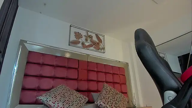 Snapshot of EmmaCarther chatting on 21, 11, 2025 EmmaCarther online show from 21, 11, 2025