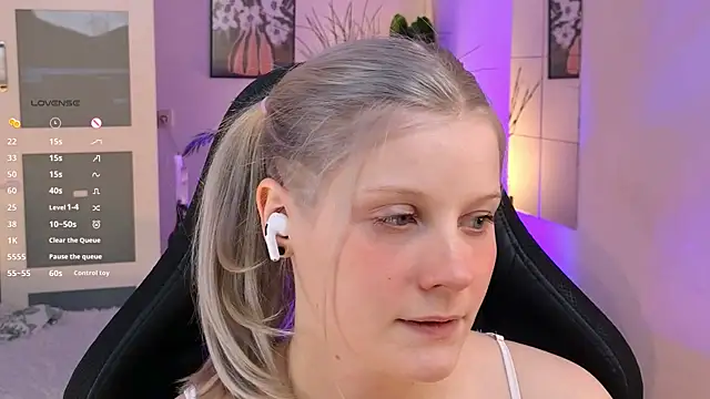 Snapshot of ShineJoan chatting on 21, 11, 2025 ShineJoan online show from 21, 11, 2025