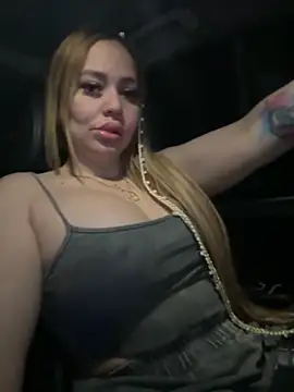 Snapshot of diorcamila chatting on 23, 10, 2025 diorcamila online show from 23, 10, 2025