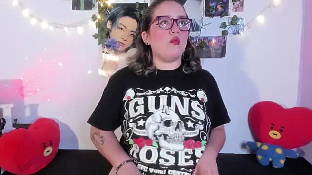 Rose Hellen online show from 3, 11, 2025