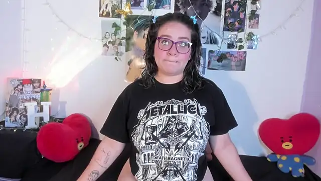 Rose Hellen online show from 2, 12, 2025