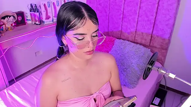 laana foxx online show from 15, 7, 2026
