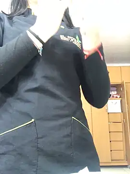 Snapshot of MAVI_EC chatting on 15, 11, 2025 MAVI EC online show from 15, 11, 2025