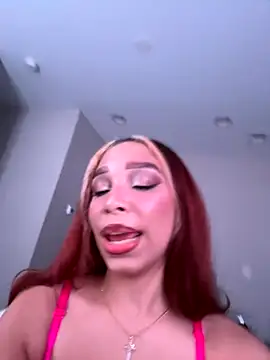 Snapshot of Latinagf chatting on 29, 10, 2025 Latinagf online show from 29, 10, 2025