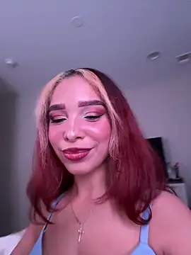 Snapshot of Latinagf chatting on 2, 11, 2025 Latinagf online show from 2, 11, 2025