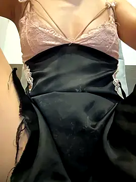 Snapshot of Emily-y chatting on 19, 11, 2025 Emily-y online show from 19, 11, 2025