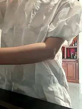 Snapshot of Emily-y chatting on 4, 12, 2025 Emily-y online show from 4, 12, 2025