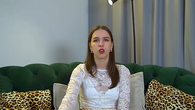 Snapshot of AliceAtkins chatting on 14, 11, 2025 AliceAtkins online show from 14, 11, 2025