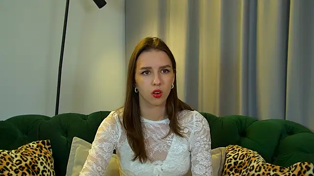 Snapshot of AliceAtkins chatting on 28, 11, 2025 AliceAtkins online show from 28, 11, 2025