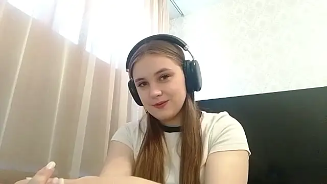Snapshot of MilaRiviera chatting on 24, 10, 2025 MilaRiviera online show from 24, 10, 2025