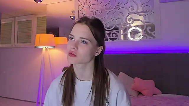 LuisaClover online show from 1, 3, 2026