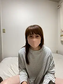 Snapshot of HONMONOHUUHU chatting on 4, 12, 2025 HONMONOHUUHU online show from 4, 12, 2025