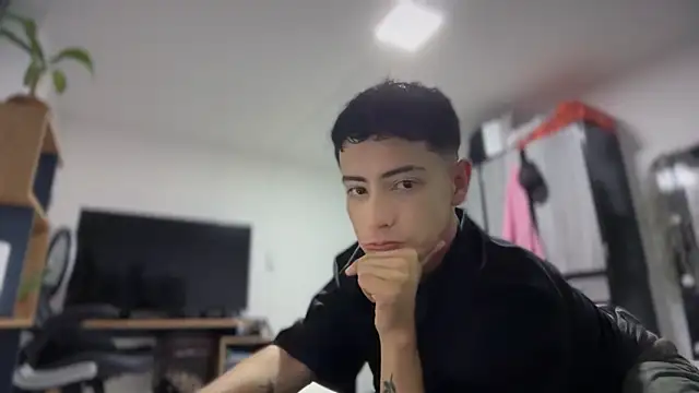 Sebastian Reed online show from 27, 2, 2026