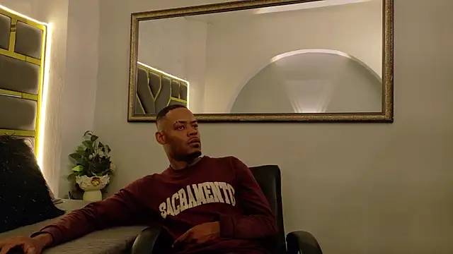 Snapshot of Neytanmalcon chatting on 11, 11, 2025 Neytanmalcon online show from 11, 11, 2025