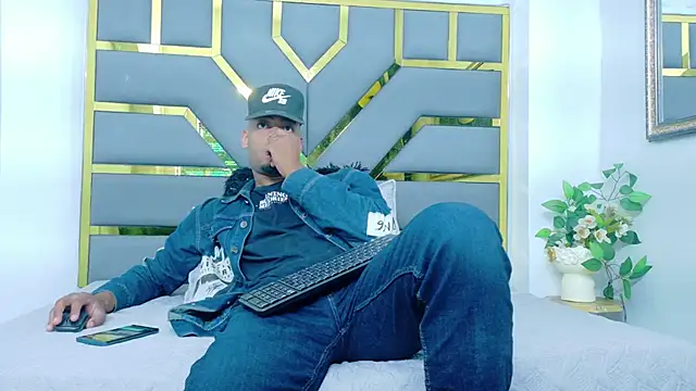 Snapshot of Neytanmalcon chatting on 21, 11, 2025 Neytanmalcon online show from 21, 11, 2025