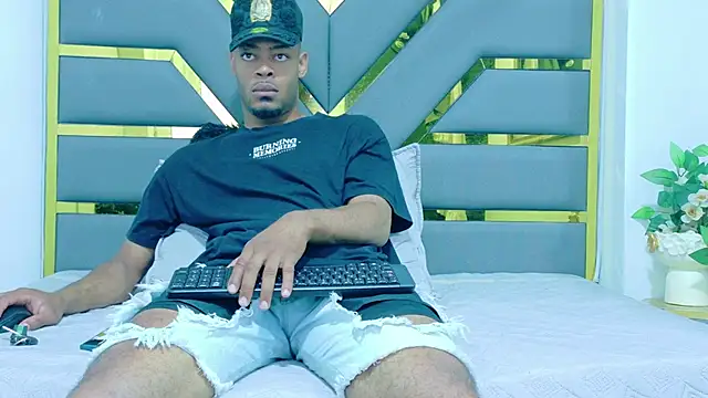 Snapshot of Neytanmalcon chatting on 22, 11, 2025 Neytanmalcon online show from 22, 11, 2025