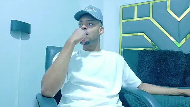 Snapshot of Neytanmalcon chatting on 24, 11, 2025 Neytanmalcon online show from 24, 11, 2025