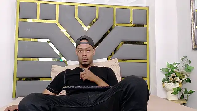 Snapshot of Neytanmalcon chatting on 4, 12, 2025 Neytanmalcon online show from 4, 12, 2025