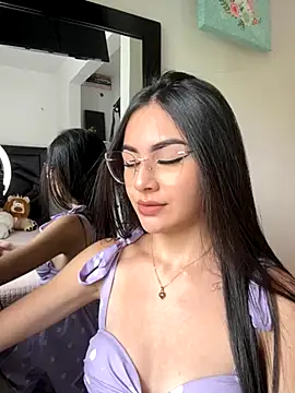 IslaCole online show from 7, 11, 2025