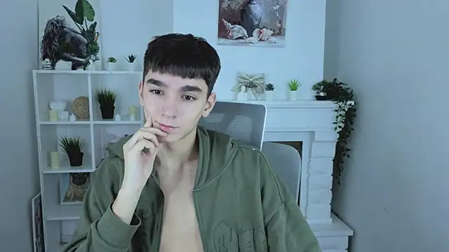 Snapshot of YamiTwink chatting on 3, 12, 2025 YamiTwink online show from 3, 12, 2025