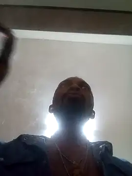 Snapshot of Blck420 chatting on 23, 11, 2025 Blck420 online show from 23, 11, 2025