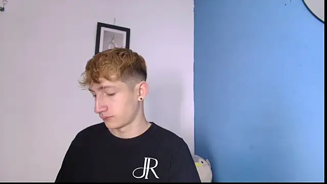 Snapshot of Erick_Taylor3 chatting on 18, 4, 2026 Erick Taylor3 online show from 18, 4, 2026