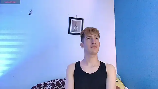 Snapshot of Erick_Taylor3 chatting on 7, 5, 2026 Erick Taylor3 online show from 7, 5, 2026