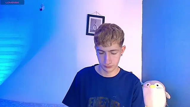 Snapshot of Erick_Taylor3 chatting on 22, 5, 2026 Erick Taylor3 online show from 22, 5, 2026