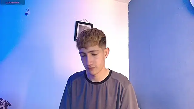 Snapshot of Erick_Taylor3 chatting on 23, 5, 2026 Erick Taylor3 online show from 23, 5, 2026