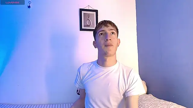 Snapshot of Erick_Taylor3 chatting on 26, 5, 2026 Erick Taylor3 online show from 26, 5, 2026