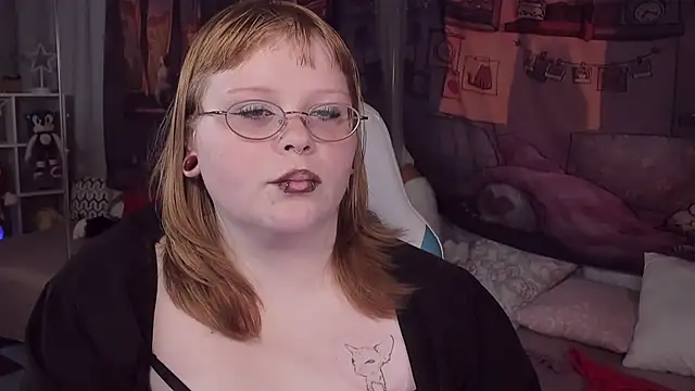 Snapshot of LottieReed chatting on 20, 11, 2025 LottieReed online show from 20, 11, 2025