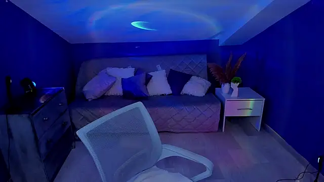 MadamMilly  online show from 26, 11, 2025