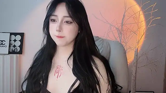 Snapshot of Love-hanzaizai718 chatting on 13, 11, 2025 Love-hanzaizai718 online show from 13, 11, 2025