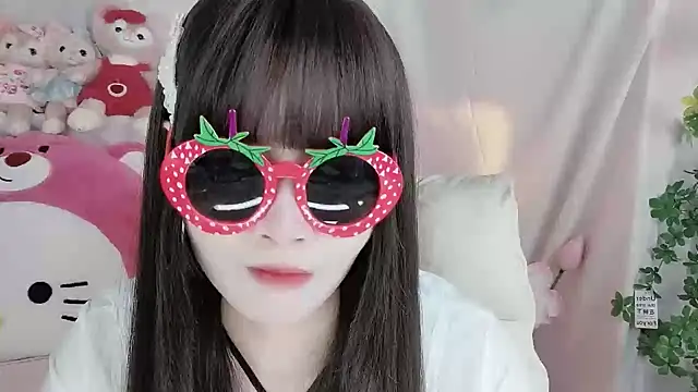 Snapshot of -zhuzhu-999- chatting on 5, 11, 2025 -zhuzhu-999- online show from 5, 11, 2025