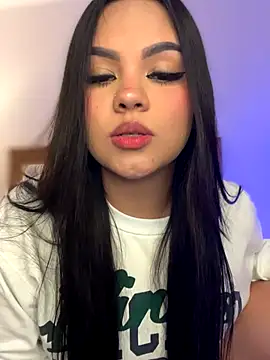 Snapshot of amber_white15 chatting on 4, 11, 2025 amber white15 online show from 4, 11, 2025