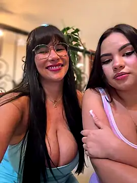 Snapshot of amber_white15 chatting on 27, 11, 2025 amber white15 online show from 27, 11, 2025