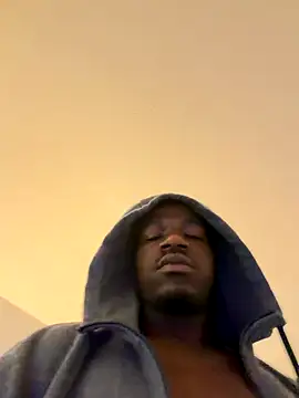 Snapshot of cjbuckkz11 chatting on 24, 10, 2025 cjbuckkz11 online show from 24, 10, 2025