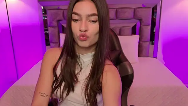 Bella Clark2 online show from 13, 11, 2025