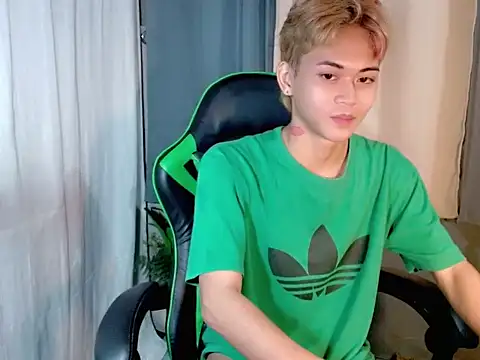 Snapshot of AsianCuteGuy21 chatting on 3, 2, 2026 AsianCuteGuy21 online show from 3, 2, 2026