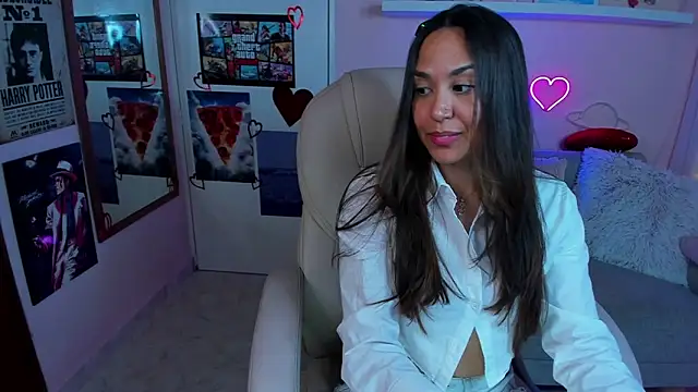 Snapshot of VenusIsLove_ chatting on 6, 3, 2025 VenusIsLove online show from 6, 3, 2025