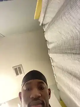 Snapshot of BigDawgStatusBalHarbour chatting on 19, 12, 2025 BigDawgStatusBalHarbour online show from 19, 12, 2025