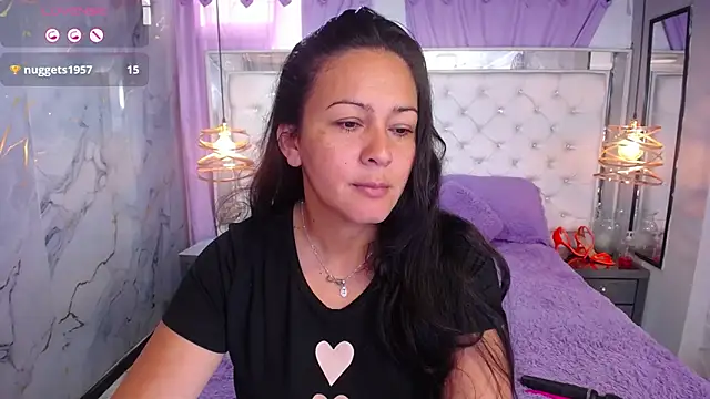 Snapshot of Melissa-roberts chatting on 6, 11, 2025 Melissa-roberts online show from 6, 11, 2025