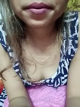 Snapshot of Sujatab250 chatting on 28, 11, 2025 Sujatab250 online show from 28, 11, 2025